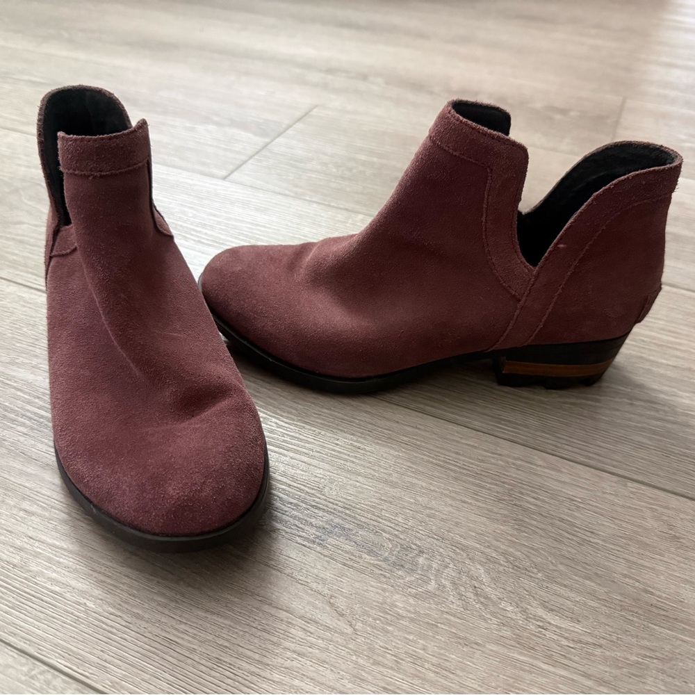 Sorel Women's Mauve Suede Ankle Booties Size 6